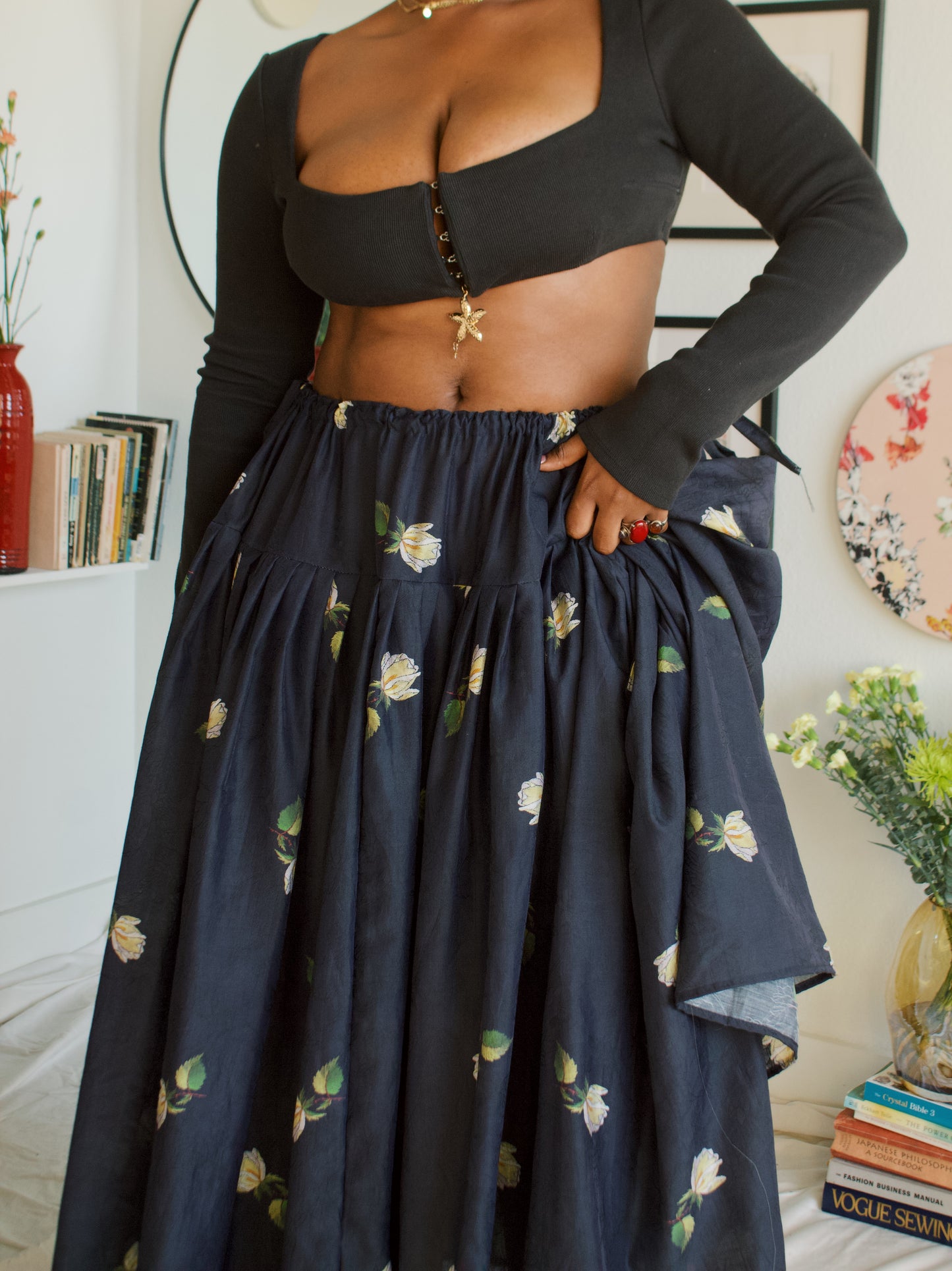 The Meadow Skirt - Black Roses