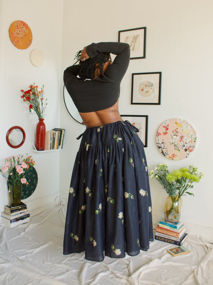 The Meadow Skirt - Black Roses
